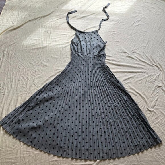 Pleated Polka Dot Midi Dress | Sage Green | Size L | NWOT - Picture 3 of 6